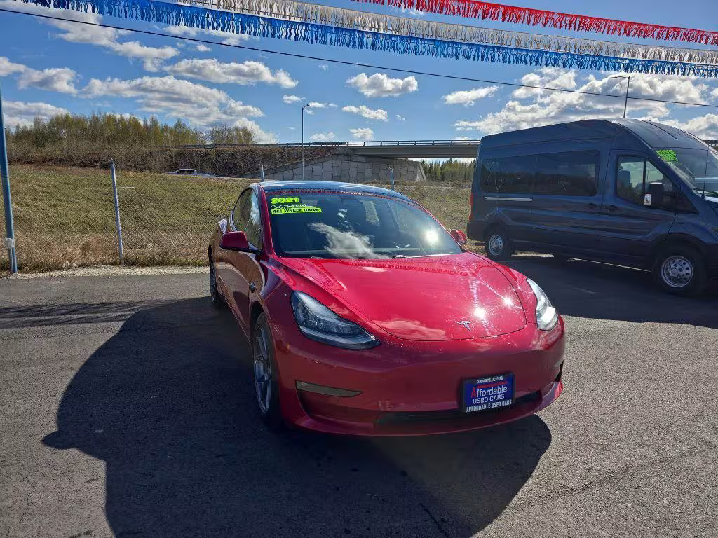 2021 Tesla Model 3 - 5YJ3E1EB5MF858120 - Image #1