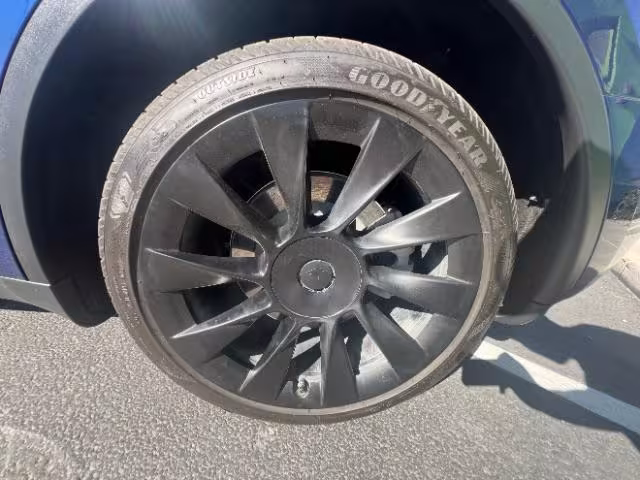 2021 Tesla Model Y - 5YJYGDEE2MF175822 - Image #13