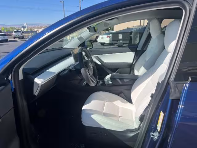 2021 Tesla Model Y - 5YJYGDEE2MF175822 - Image #17