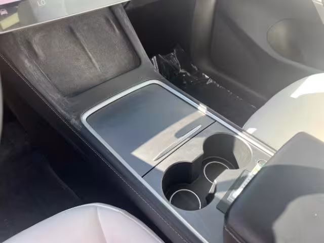 2021 Tesla Model Y - 5YJYGDEE2MF175822 - Image #19