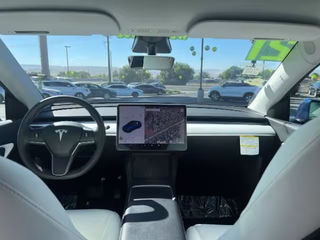 2021 Tesla Model Y - 5YJYGDEE2MF175822 - Image #24