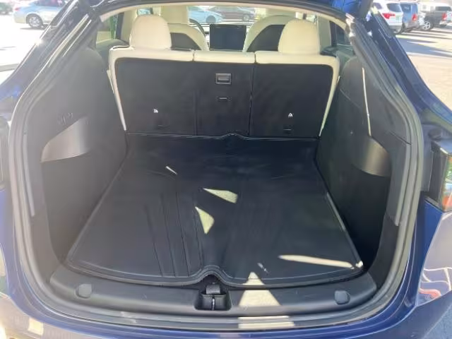2021 Tesla Model Y - 5YJYGDEE2MF175822 - Image #25