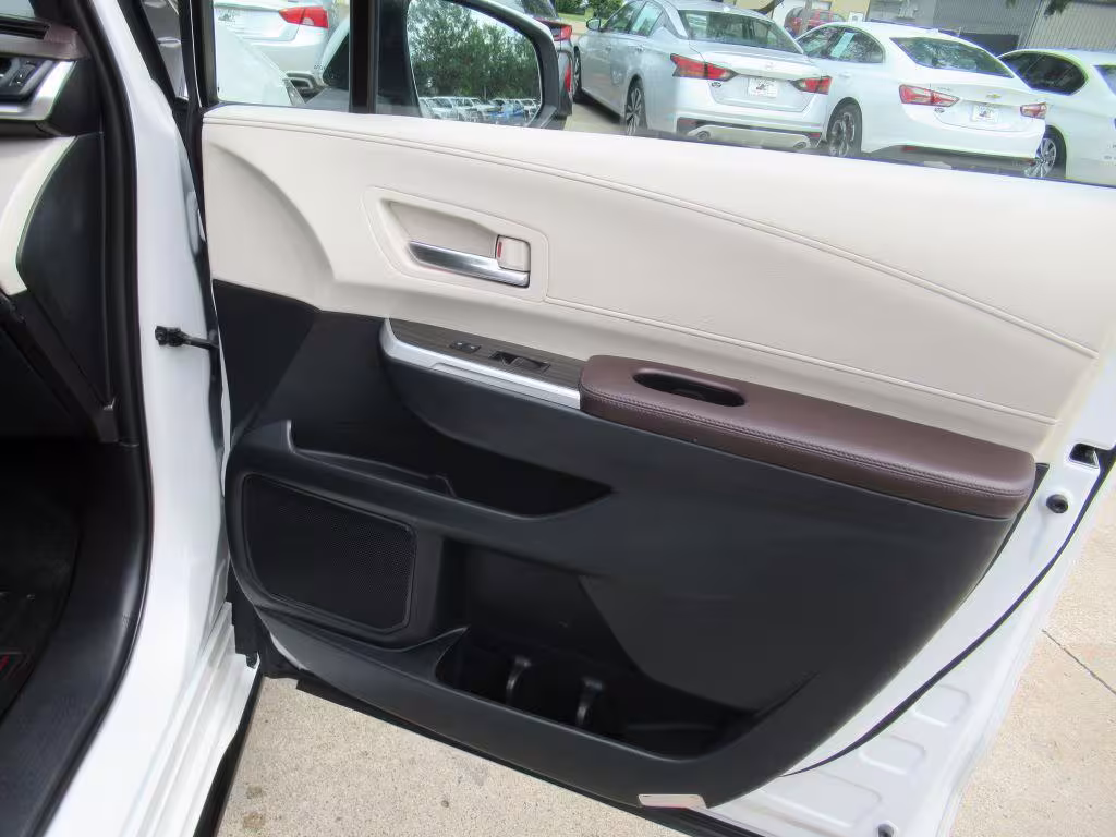 2021 Toyota Sienna - 5TDERKEC7MS043912 - Image #11