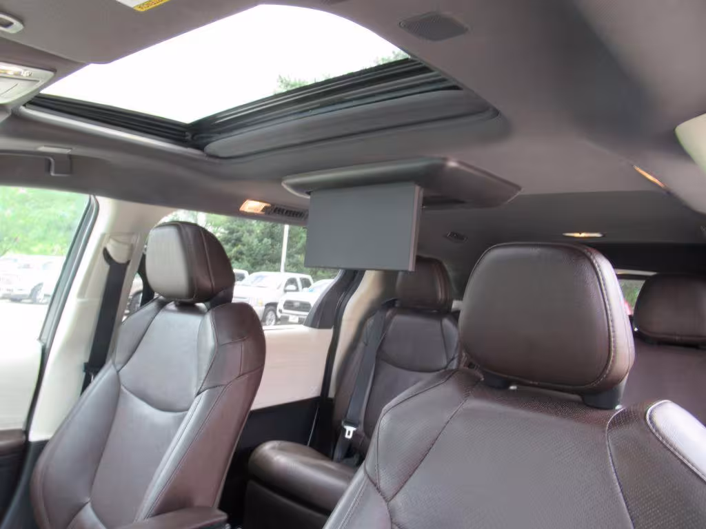 2021 Toyota Sienna - 5TDERKEC7MS043912 - Image #18