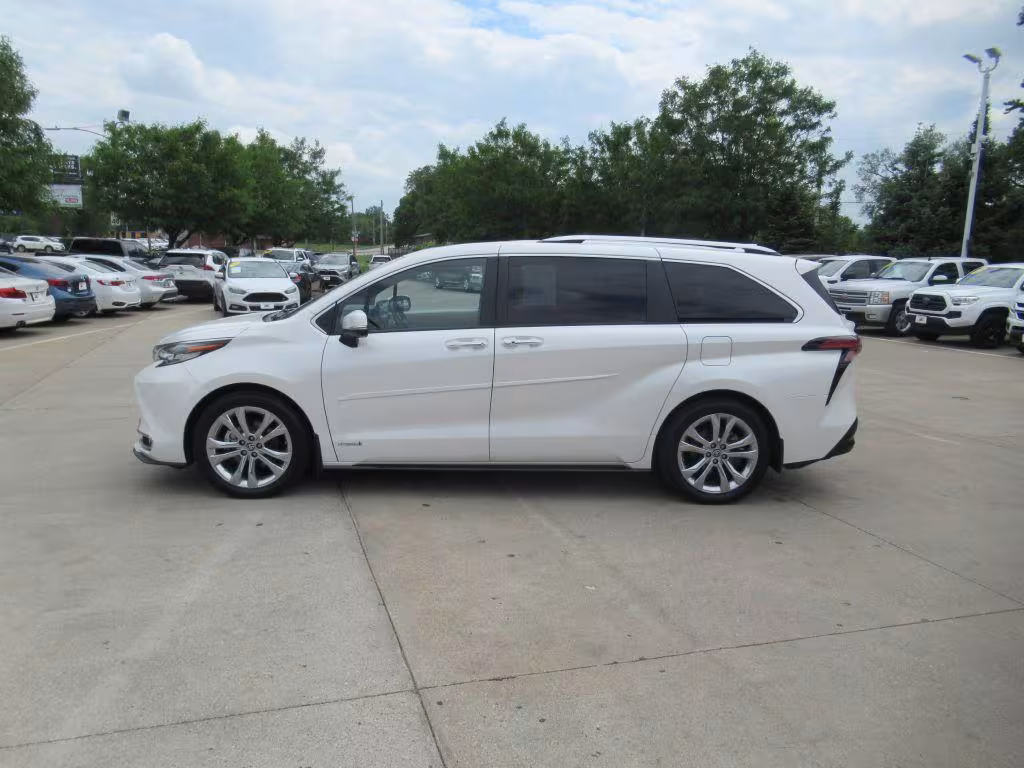 2021 Toyota Sienna - 5TDERKEC7MS043912 - Image #8