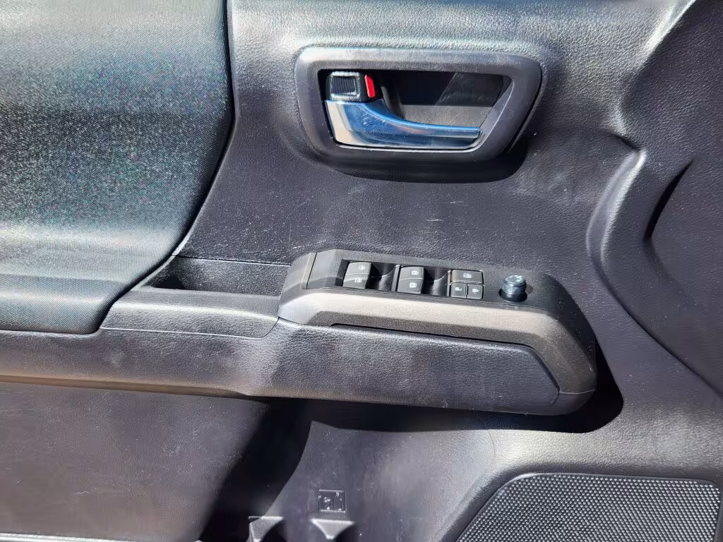 2021 Toyota Tacoma - 5TFCZ5ANXMX267363 - Image #7