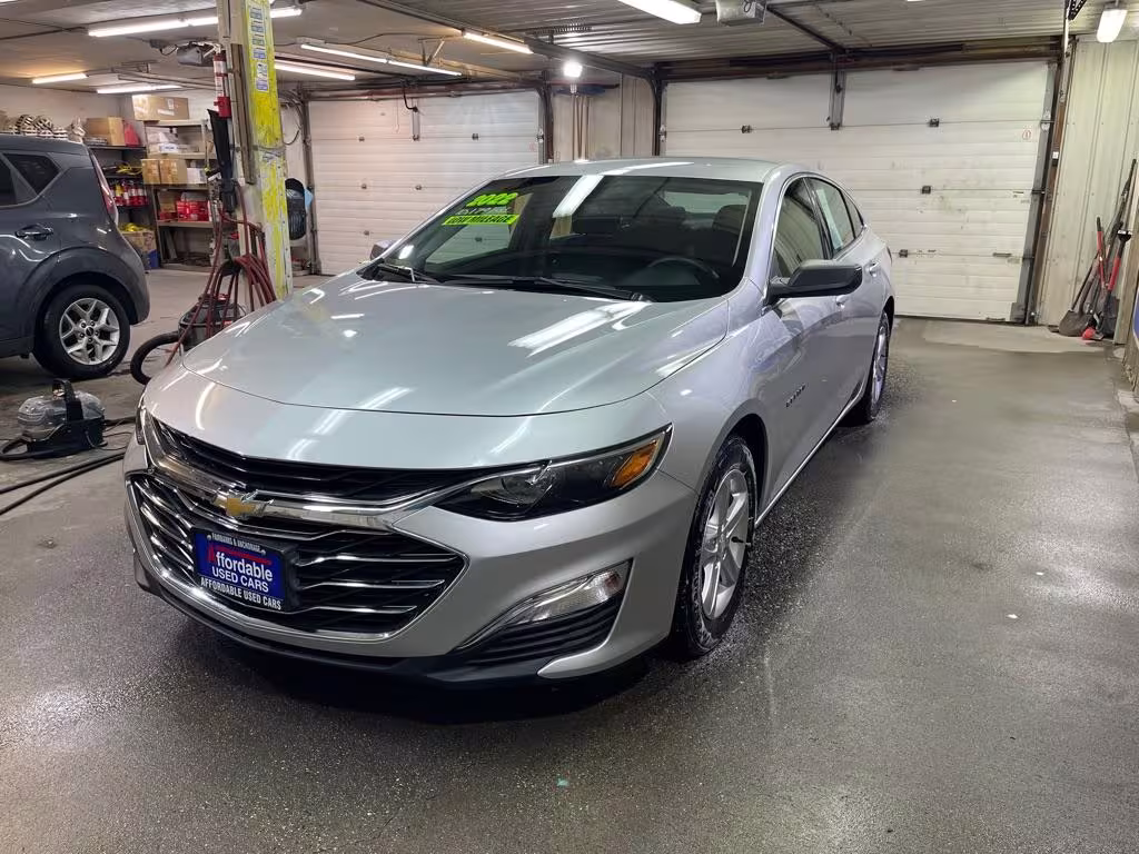 2022 Chevrolet Malibu - 1G1ZB5ST2NF147939 - Image #1