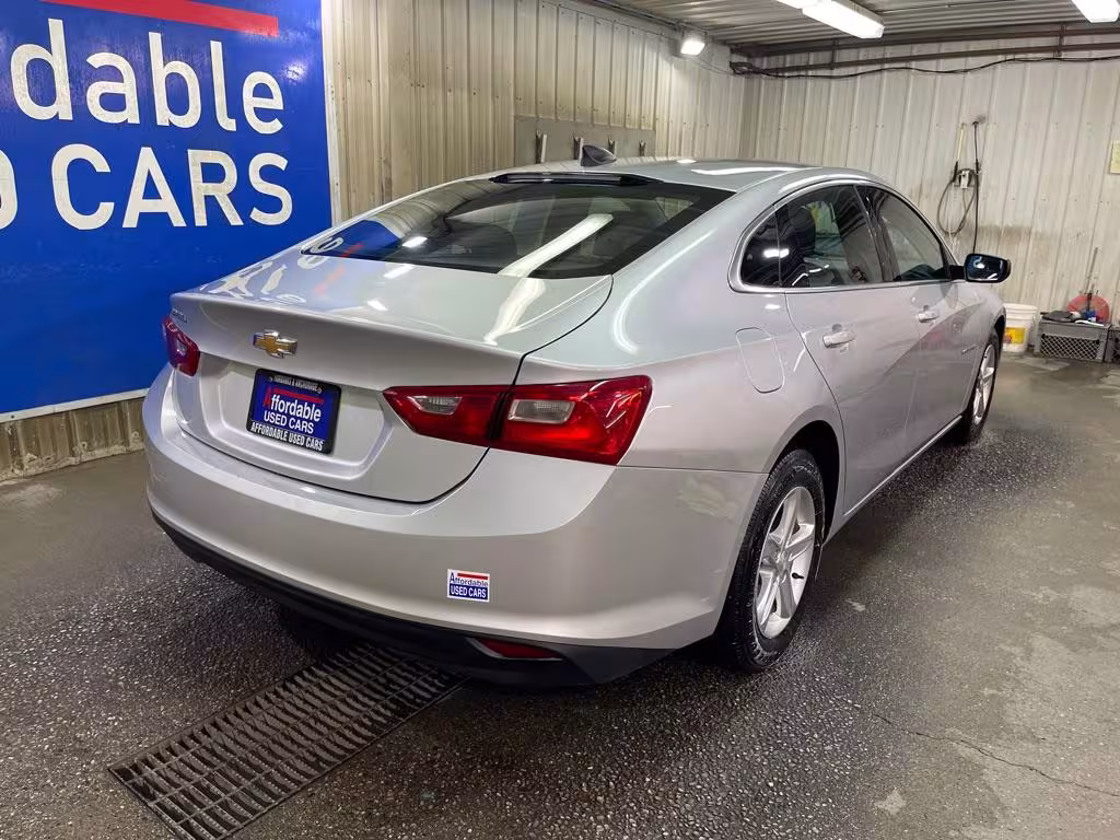2022 Chevrolet Malibu - 1G1ZB5ST2NF147939 - Image #2
