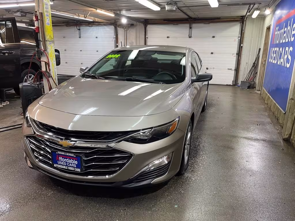 2022 Chevrolet Malibu - 1G1ZB5ST9NF116610 - Image #1