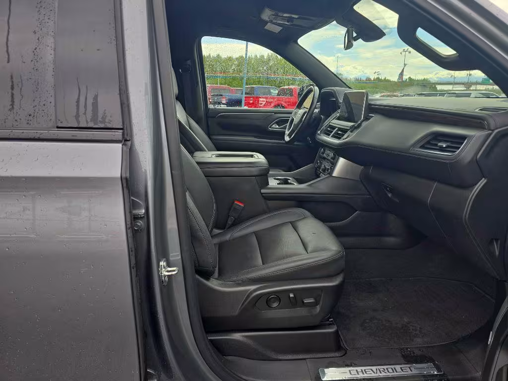 2022 Chevrolet Tahoe - 1GNSKPKD5NR243731 - Image #1