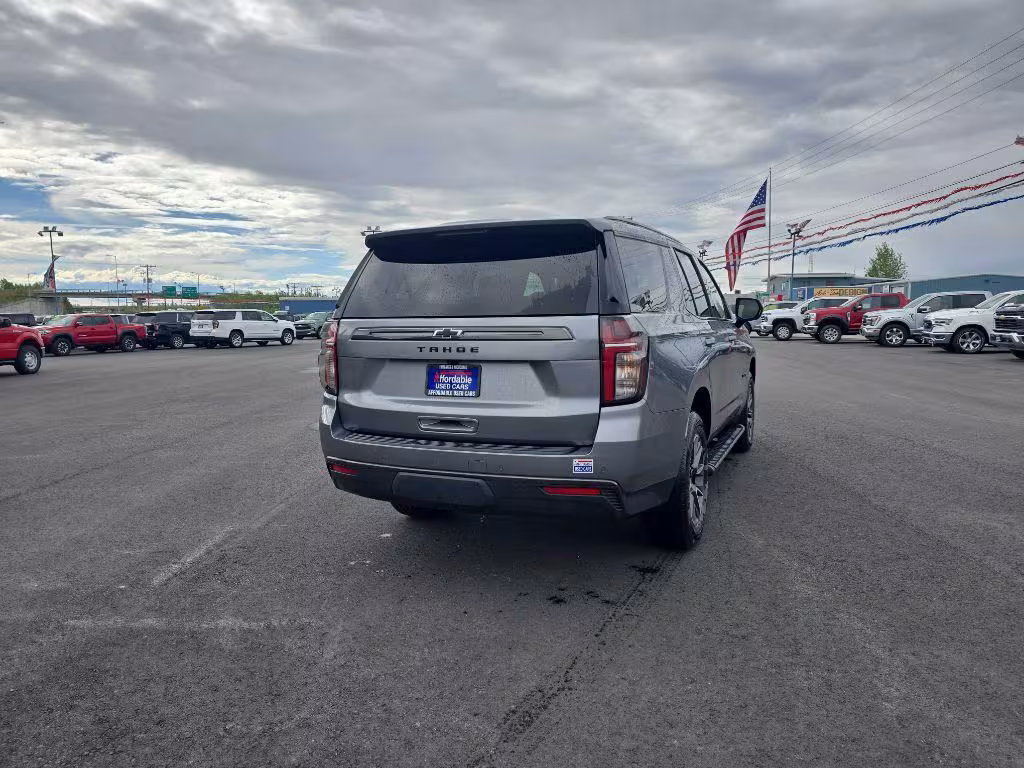 2022 Chevrolet Tahoe - 1GNSKPKD5NR243731 - Image #3