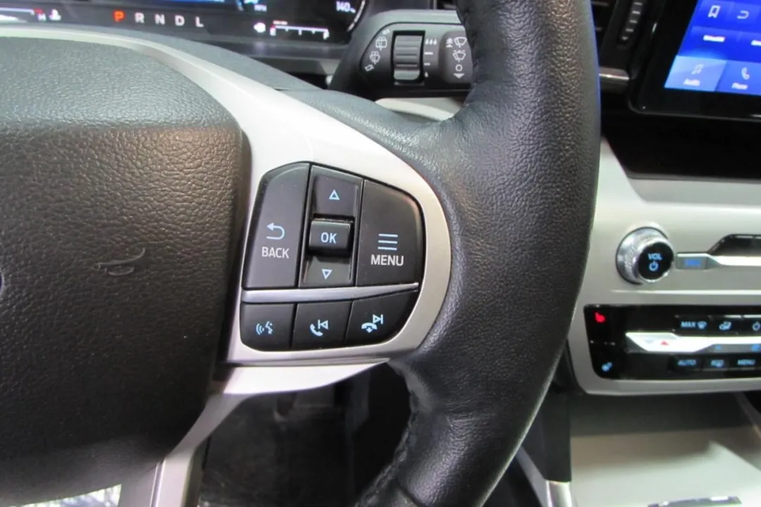 2022 Ford Explorer - 1FMSK8DHXNGB52279 - Image #17