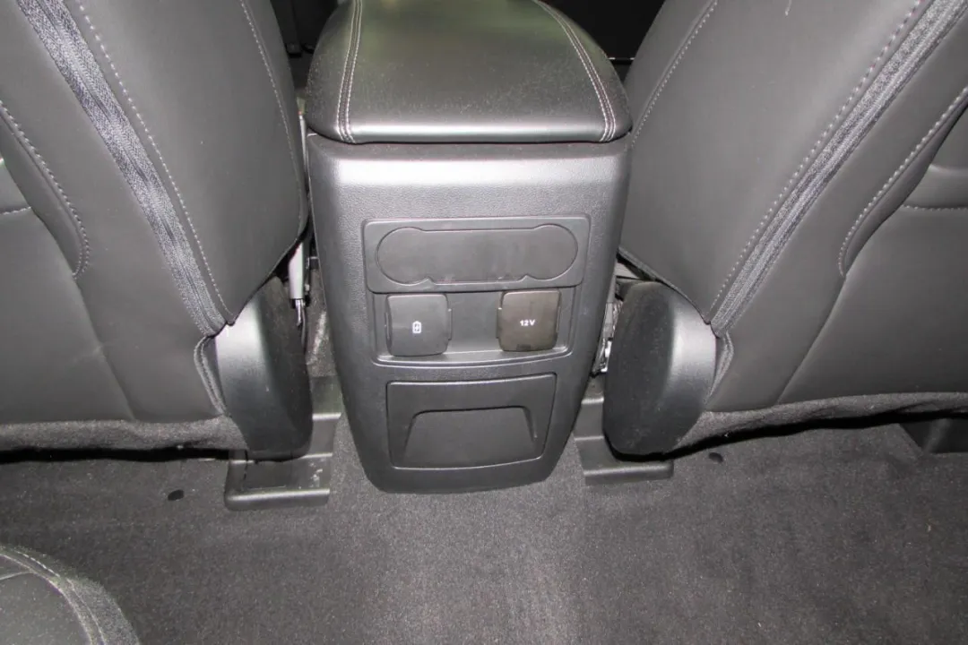 2022 Ford Explorer - 1FMSK8DHXNGB52279 - Image #26