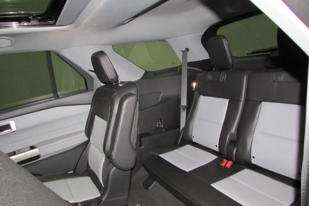 2022 Ford Explorer - 1FMSK8DHXNGB52279 - Image #27
