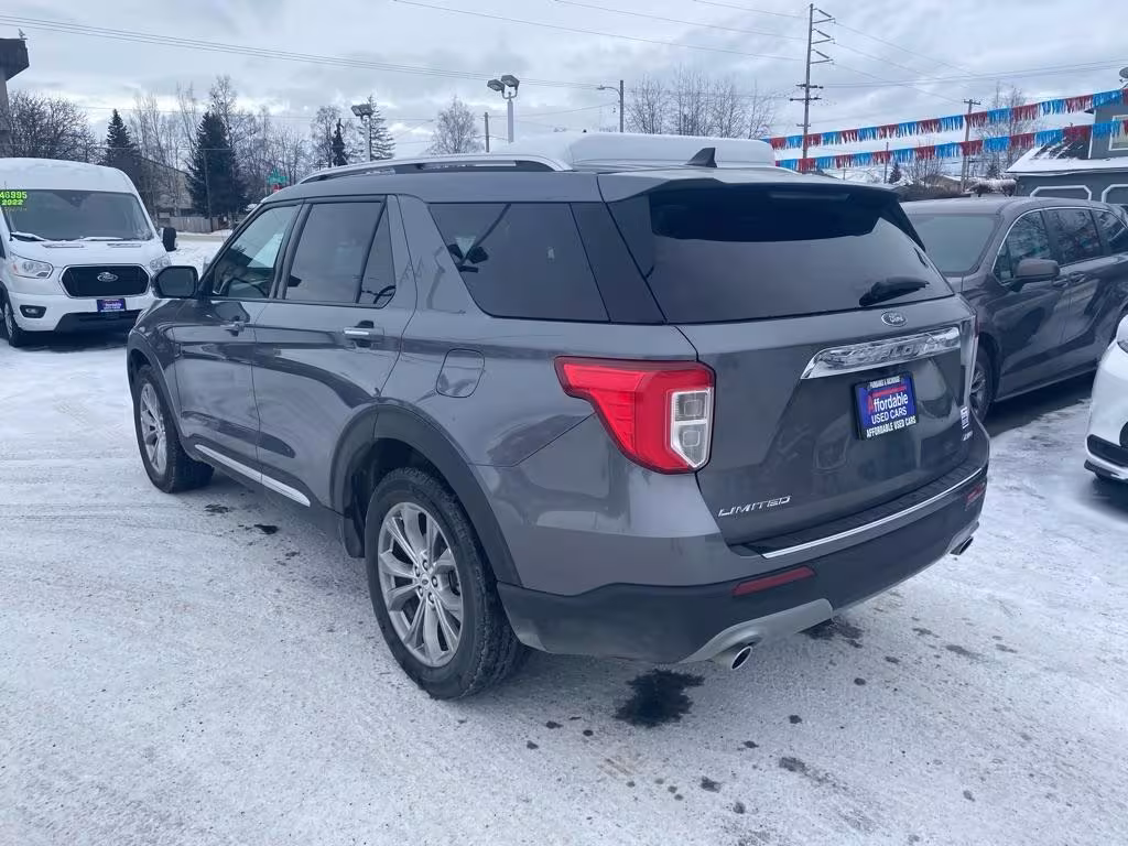 2022 Ford Explorer - 1FMSK8FH7NGB18409 - Image #2