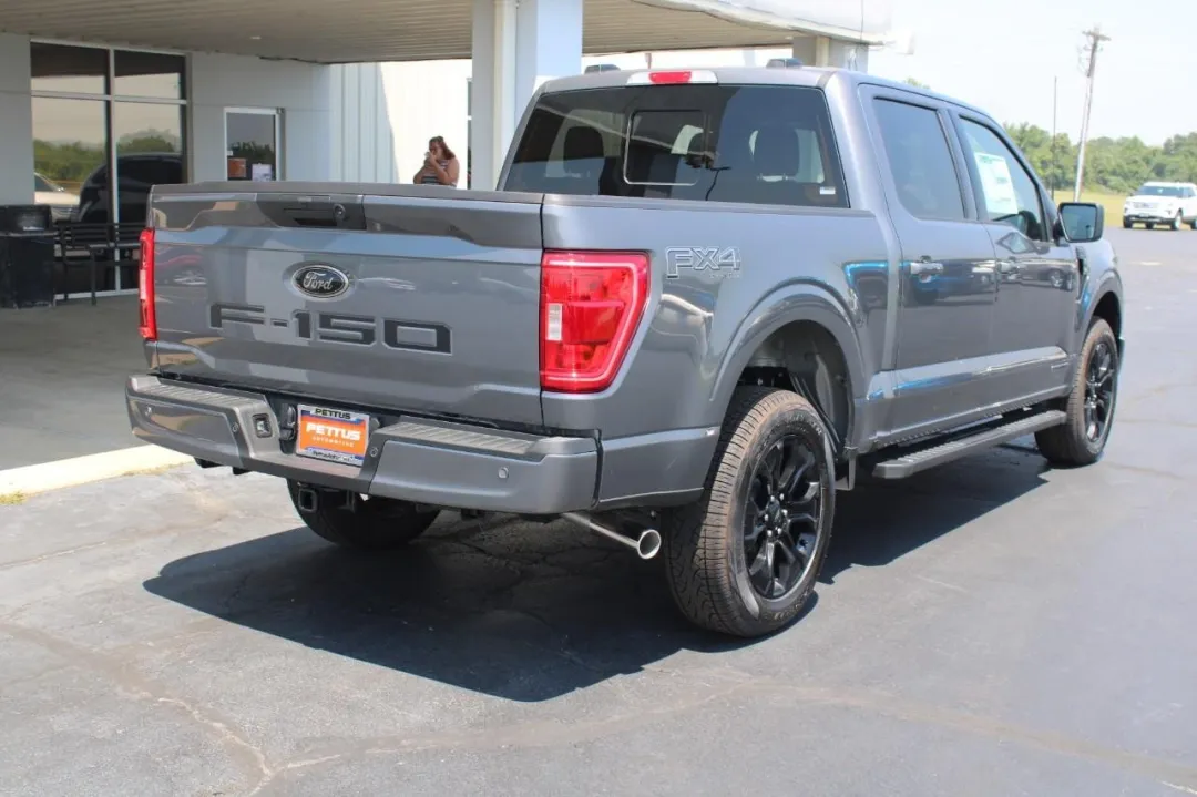 2022 Ford F-150 - 1FTFW1ED8NFB20045 - Image #2