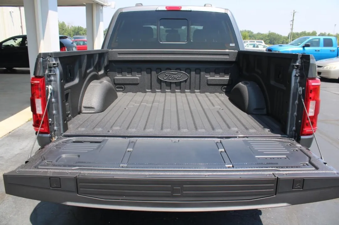 2022 Ford F-150 - 1FTFW1ED8NFB20045 - Image #4