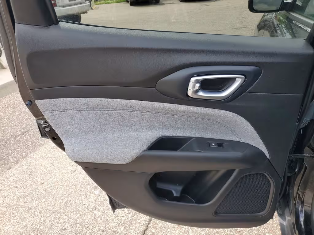 2022 Jeep Compass - 3C4NJDBB5NT233570 - Image #24