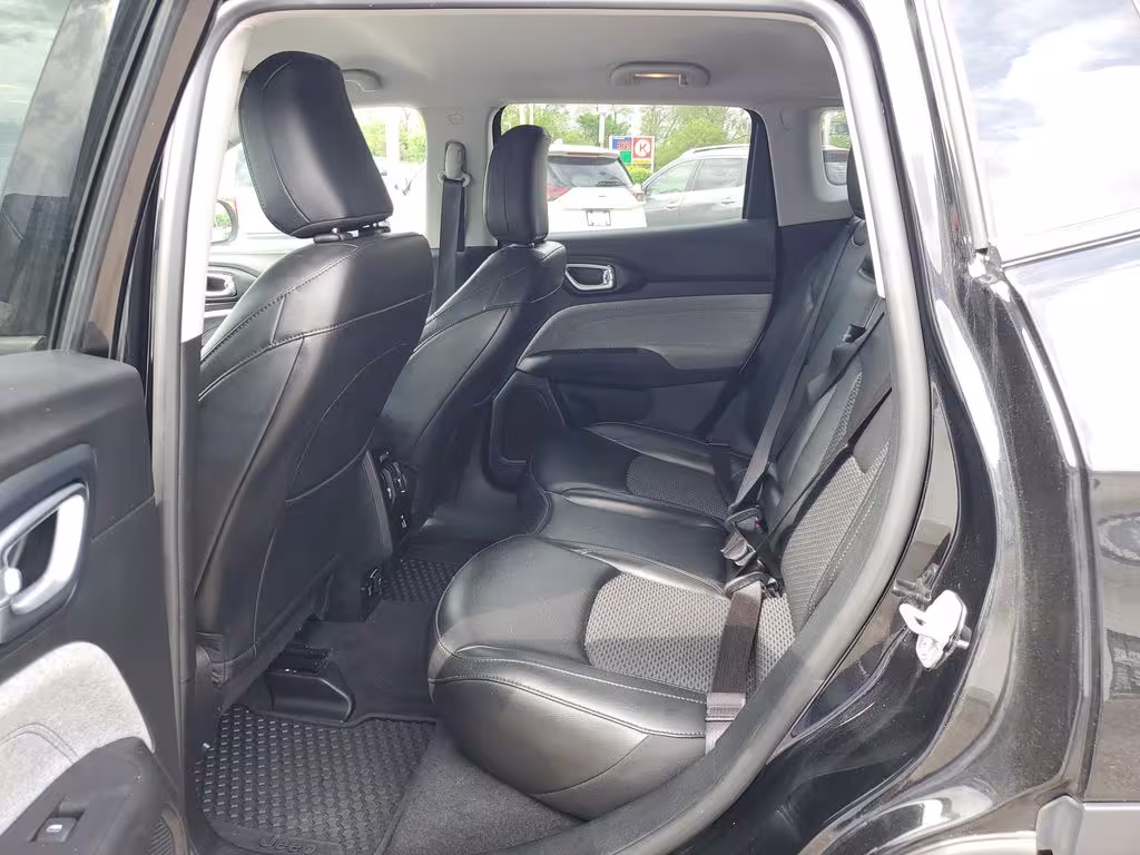 2022 Jeep Compass - 3C4NJDBB5NT233570 - Image #25