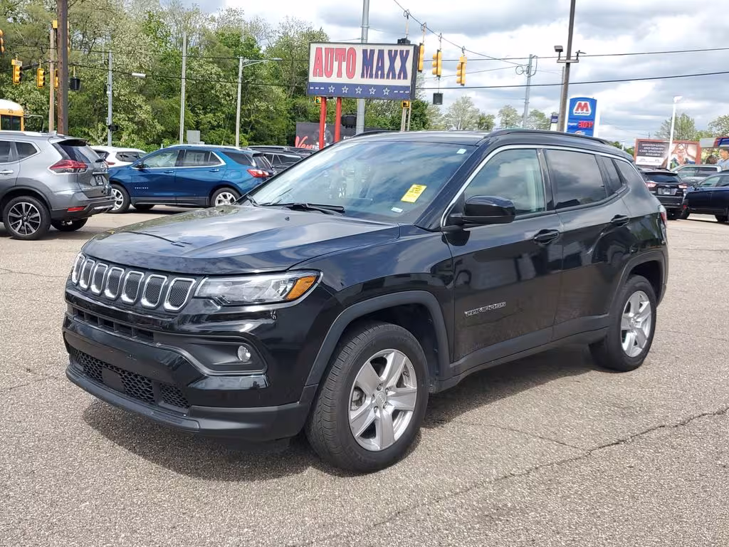 2022 Jeep Compass - 3C4NJDBB5NT233570 - Image #4