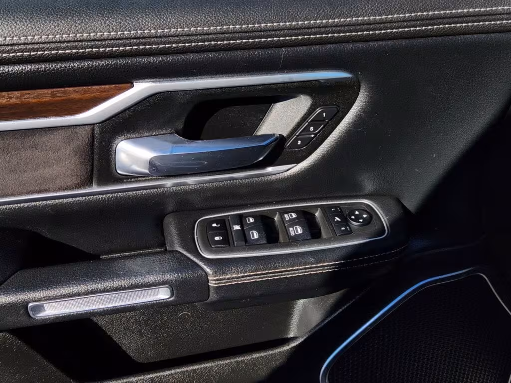 2022 Ram 1500 - 1C6SRFJT9NN204646 - Image #5