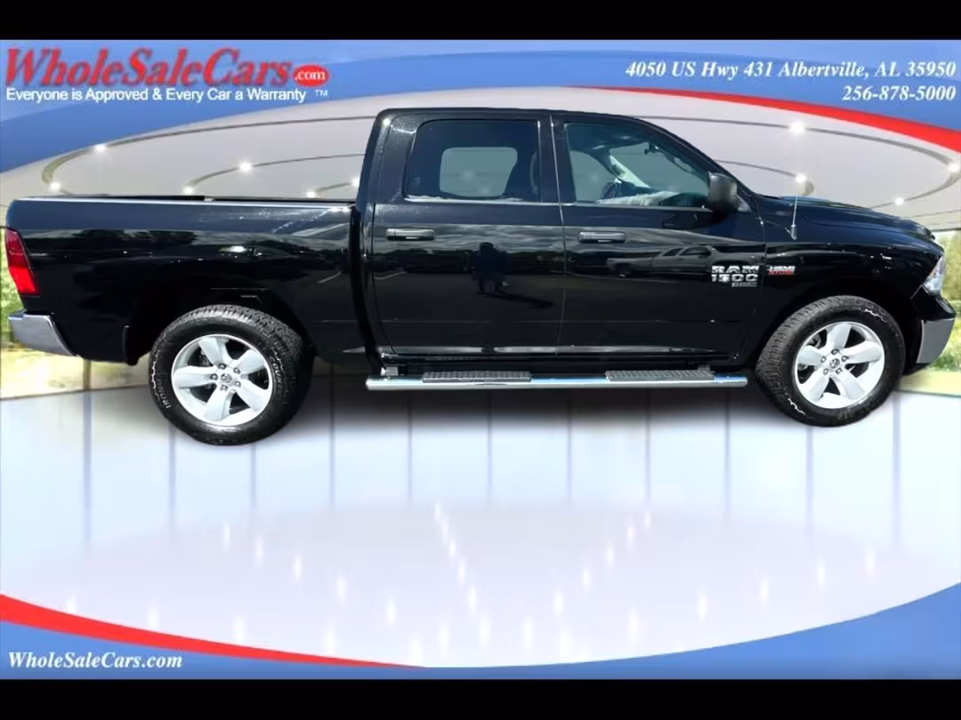 2022 Ram 1500 Classic - 3C6RR7KT7NG352919 - Image #1