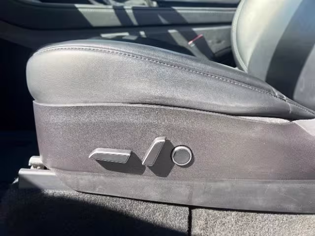 2022 Tesla Model Y - 7SAYGDEF8NF409569 - Image #14
