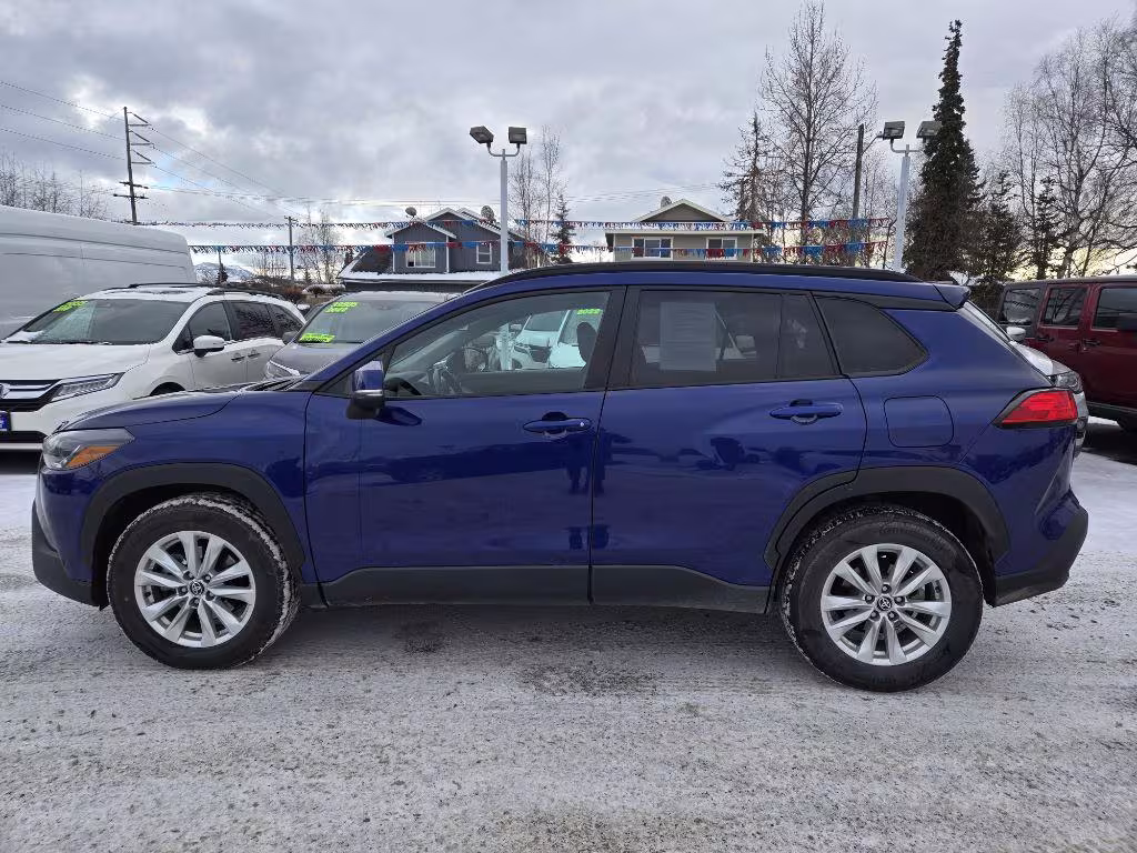 2022 Toyota Corolla Cross - 7MUCAABG4NV026587 - Image #1