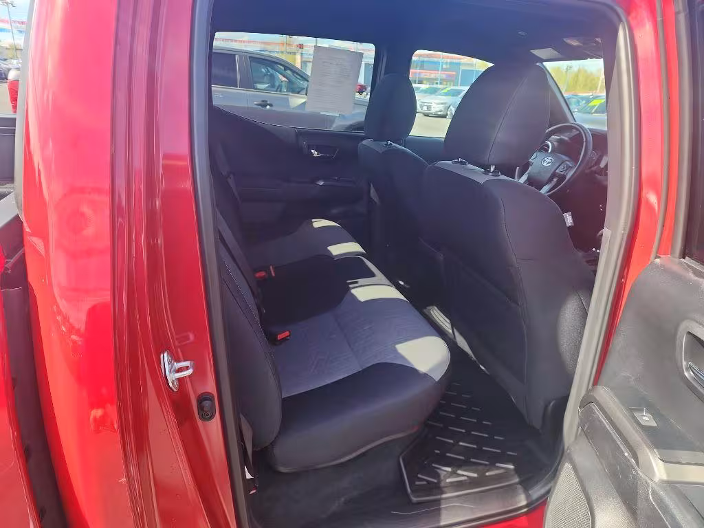 2022 Toyota Tacoma - 3TMCZ5AN5NM464528 - Image #3