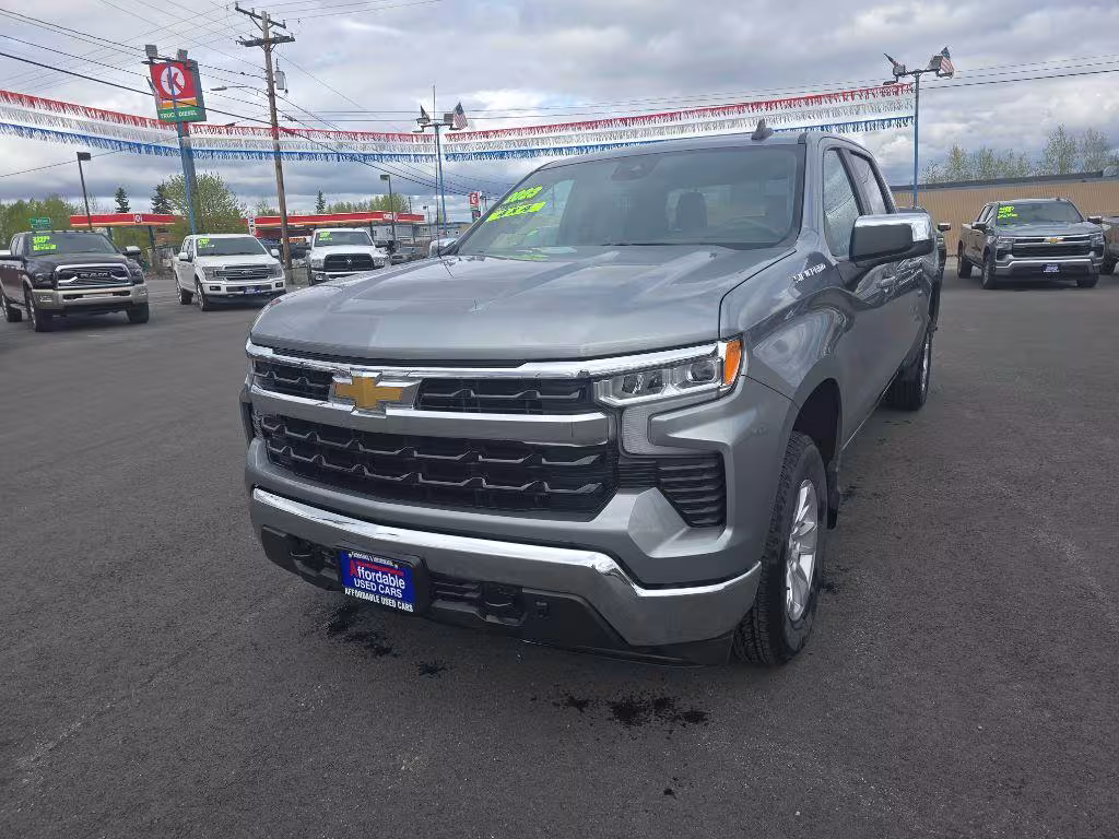 2023 Chevrolet Silverado 1500 - 1GCUDDED0PZ265502 - Image #2