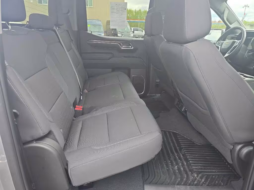 2023 Chevrolet Silverado 1500 - 1GCUDDED0PZ265502 - Image #5