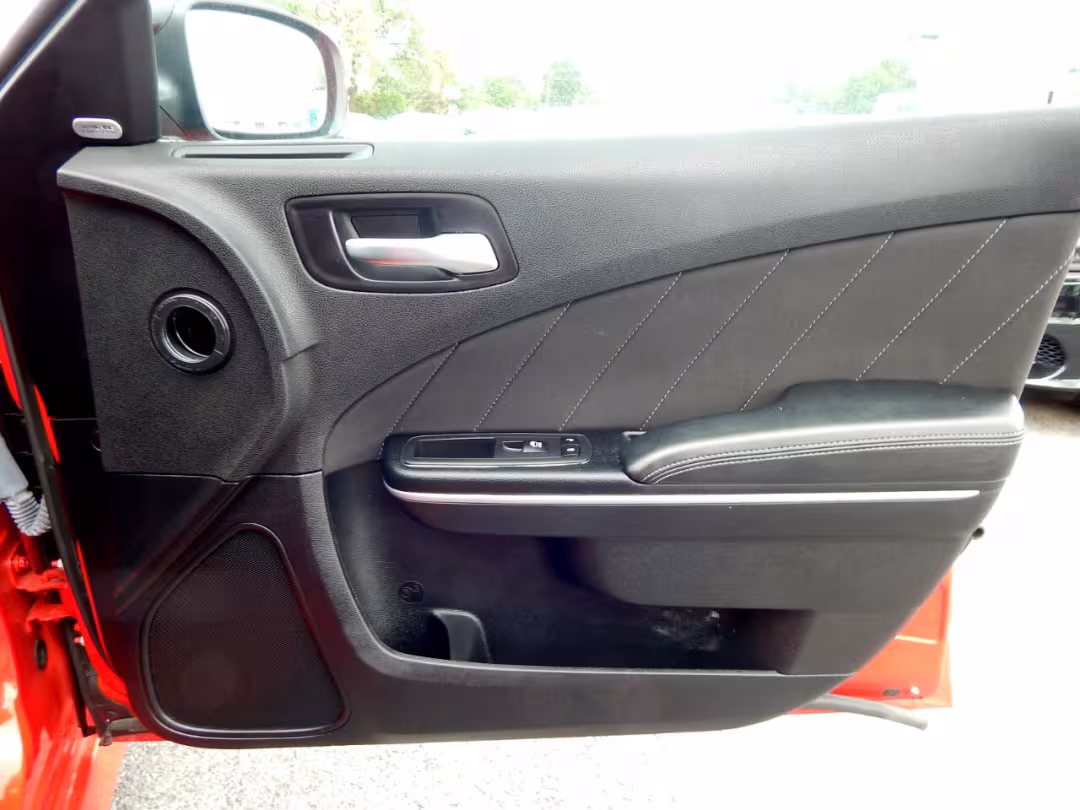 2023 Dodge Charger - 2C3CDXHG2PH546949 - Image #35