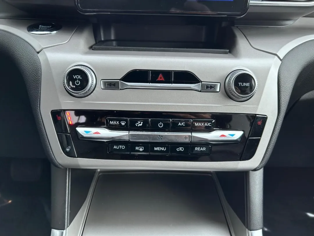 2023 Ford Explorer - 1FMSK8DH6PGA58693 - Image #16