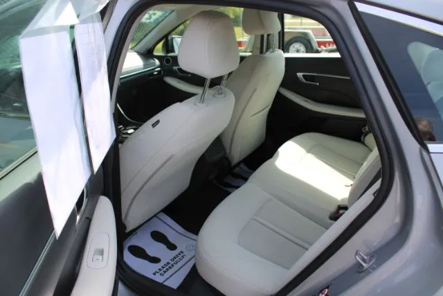 2023 Hyundai Sonata - KMHL64JA6PA279237 - Image #9
