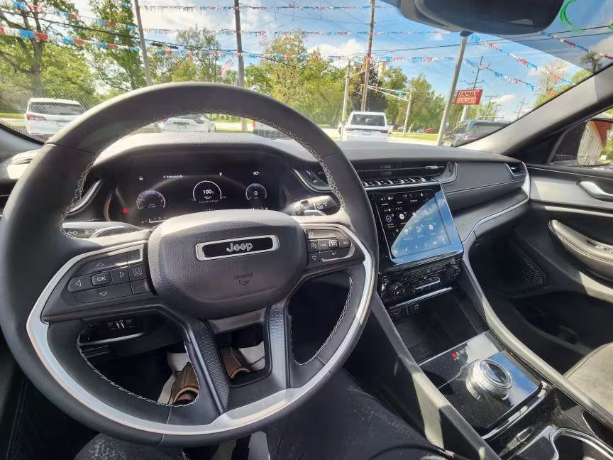 2023 Jeep Grand Cherokee - 1C4RJHAG7PC629066 - Image #10