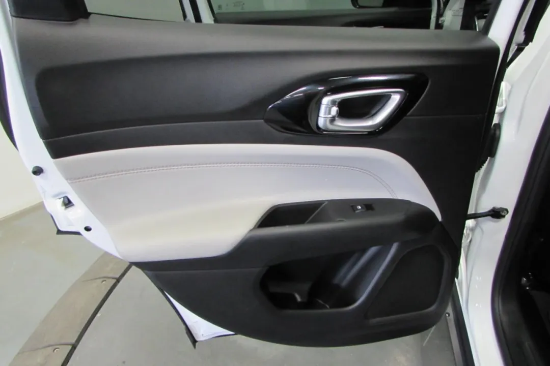 2024 Jeep Compass - 3C4NJDCN7RT173001 - Image #22