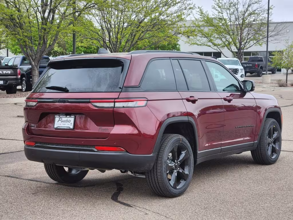2025 Jeep Grand Cherokee - 1C4RJHAGXSC319695 - Image #2
