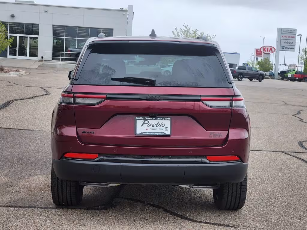 2025 Jeep Grand Cherokee - 1C4RJHAGXSC319695 - Image #3