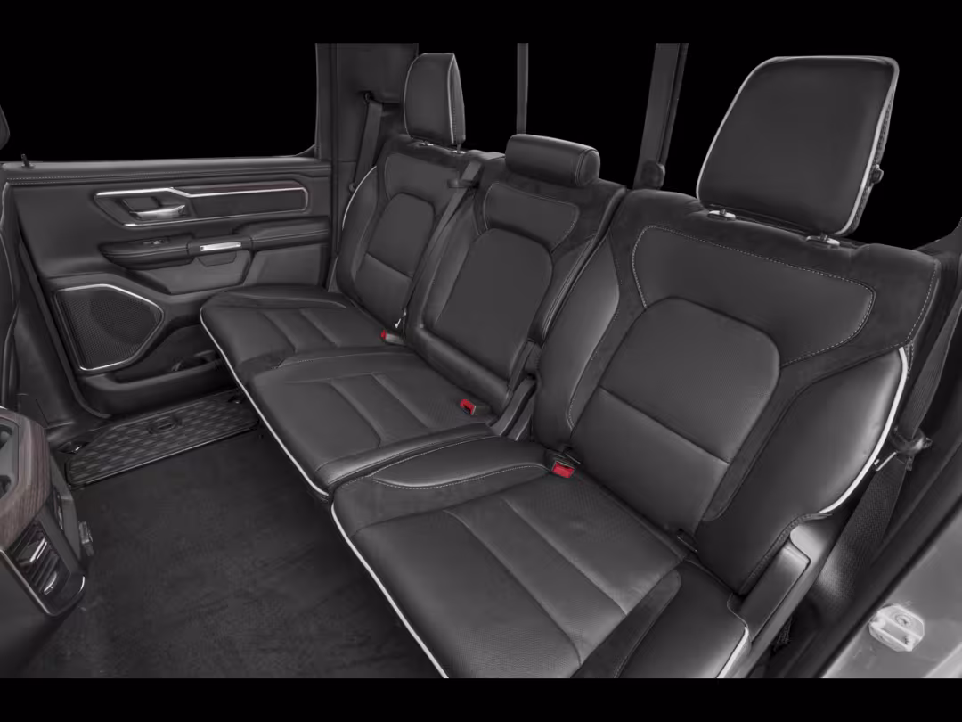 2025 Ram 1500 - 1C6SRFJP7SN680473 - Image #9
