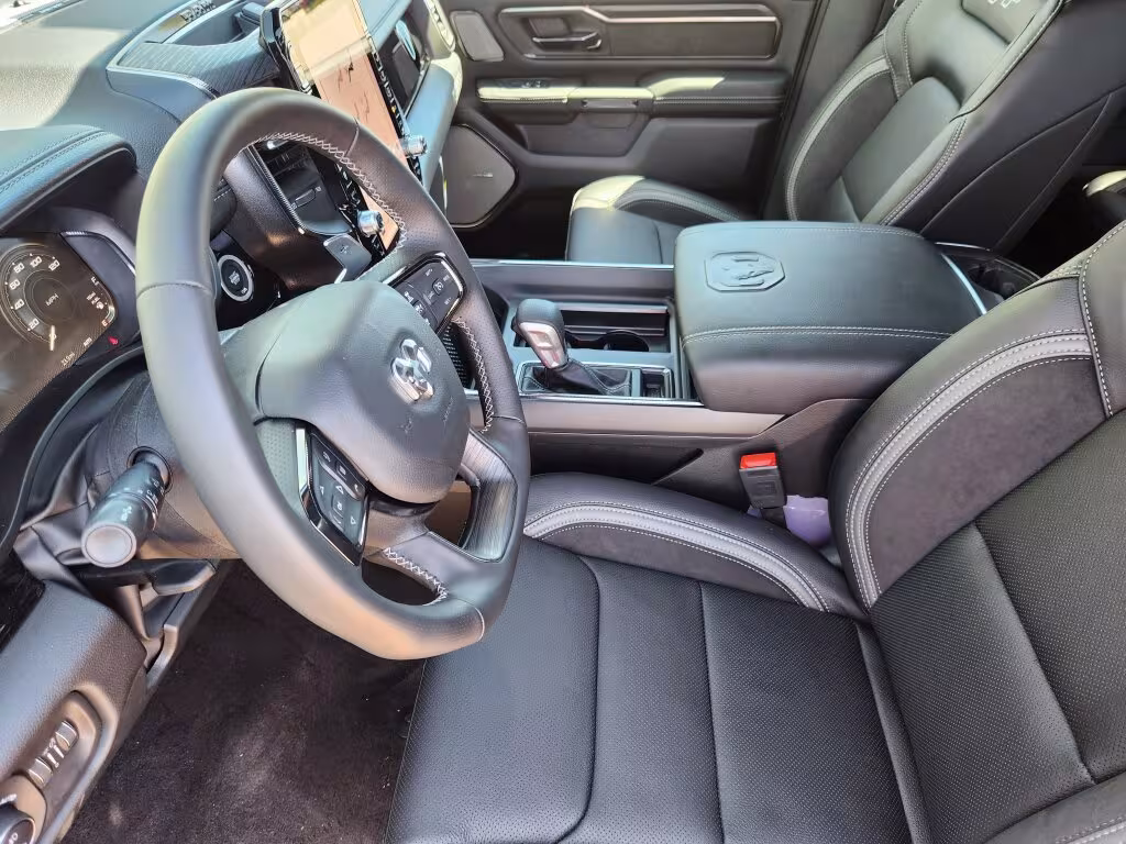2025 Ram 1500 - 1C6SRFLP1SN704957 - Image #7