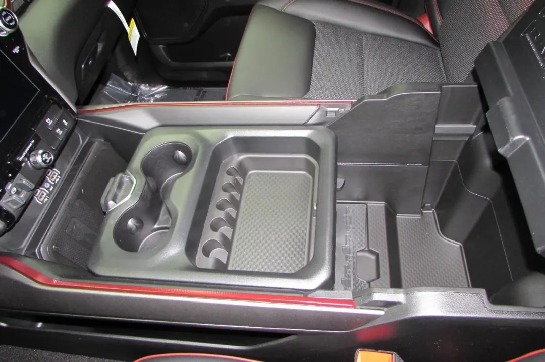 2025 Ram 1500 - 1C6SRFLP3SN636189 - Image #25