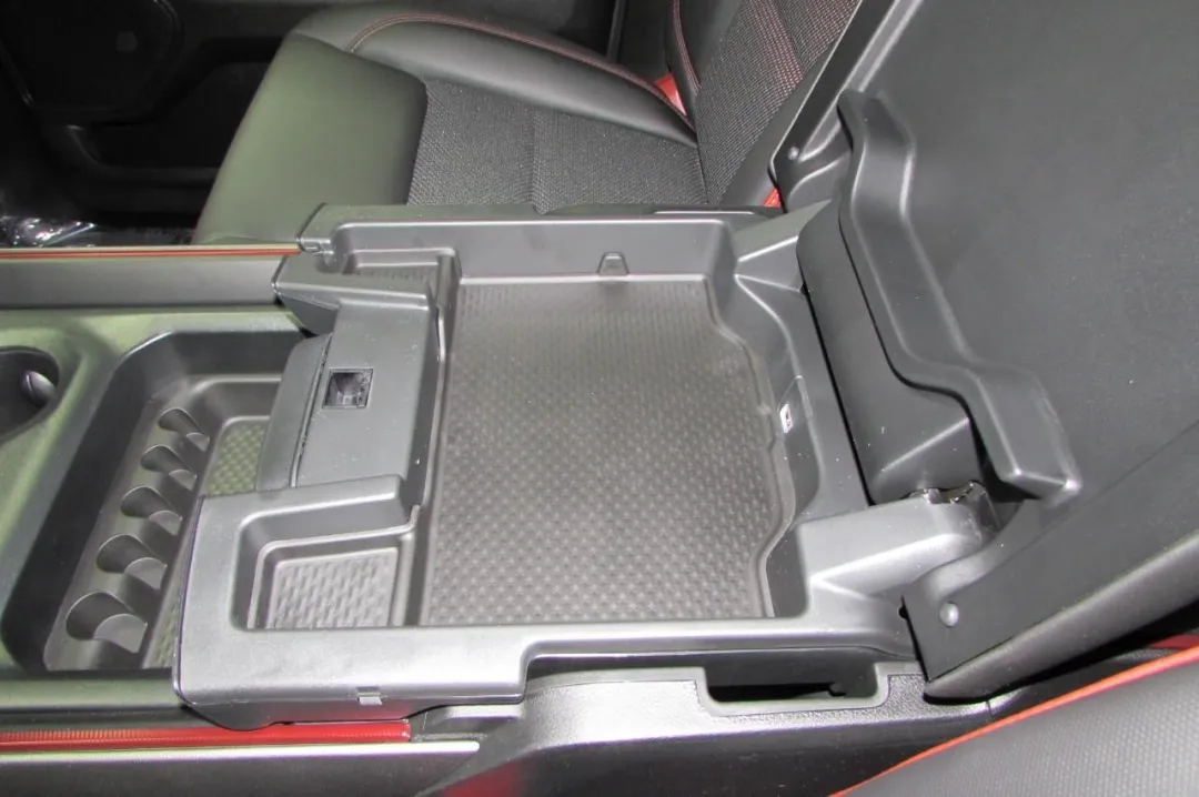 2025 Ram 1500 - 1C6SRFLP3SN636189 - Image #26