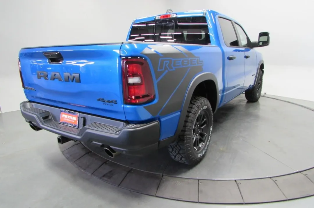 2025 Ram 1500 - 1C6SRFLP3SN636189 - Image #7