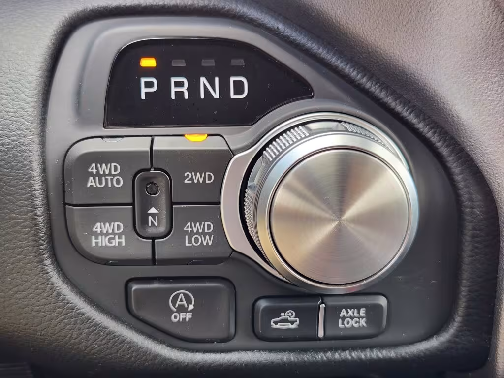 2025 Ram 1500 - 1C6SRFLP5SN738318 - Image #20