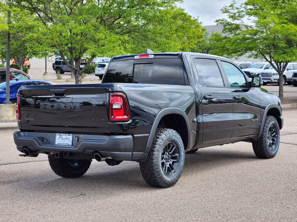 2025 Ram 1500 - 1C6SRFLP5SN738318 - Image #3