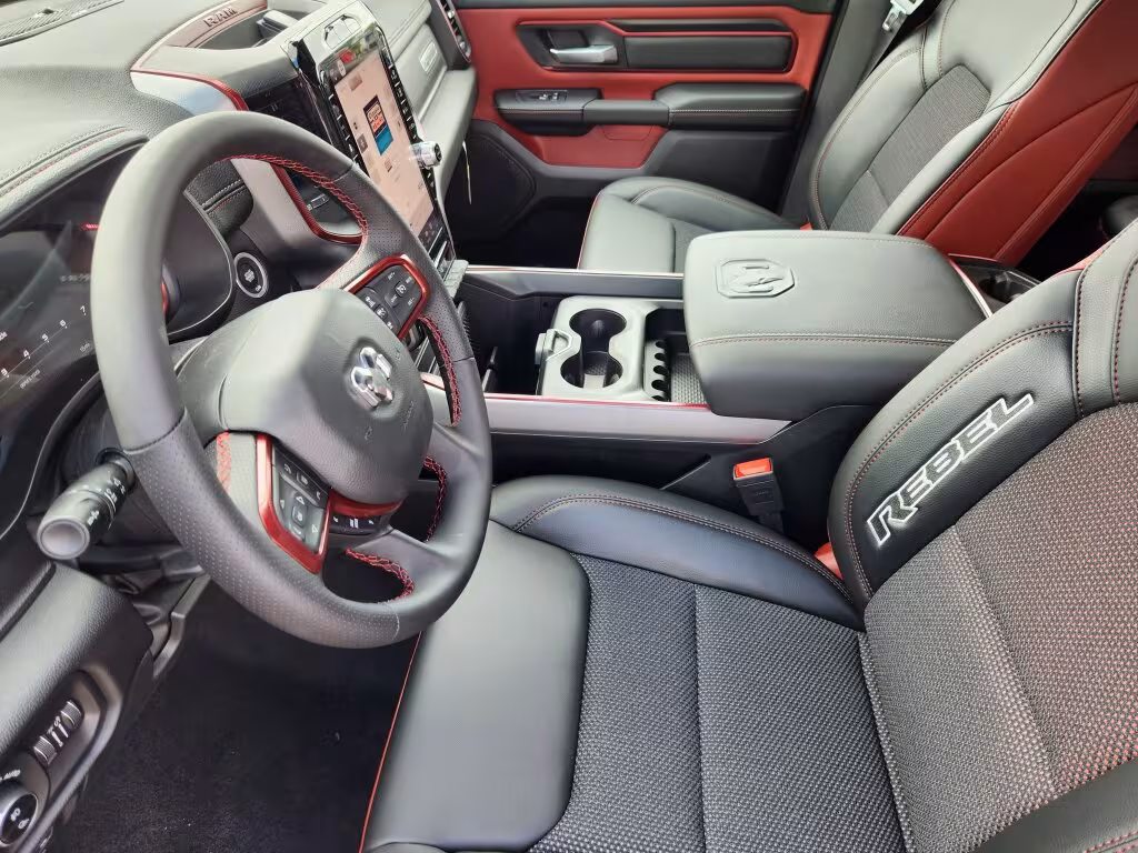 2025 Ram 1500 - 1C6SRFLP5SN738318 - Image #8