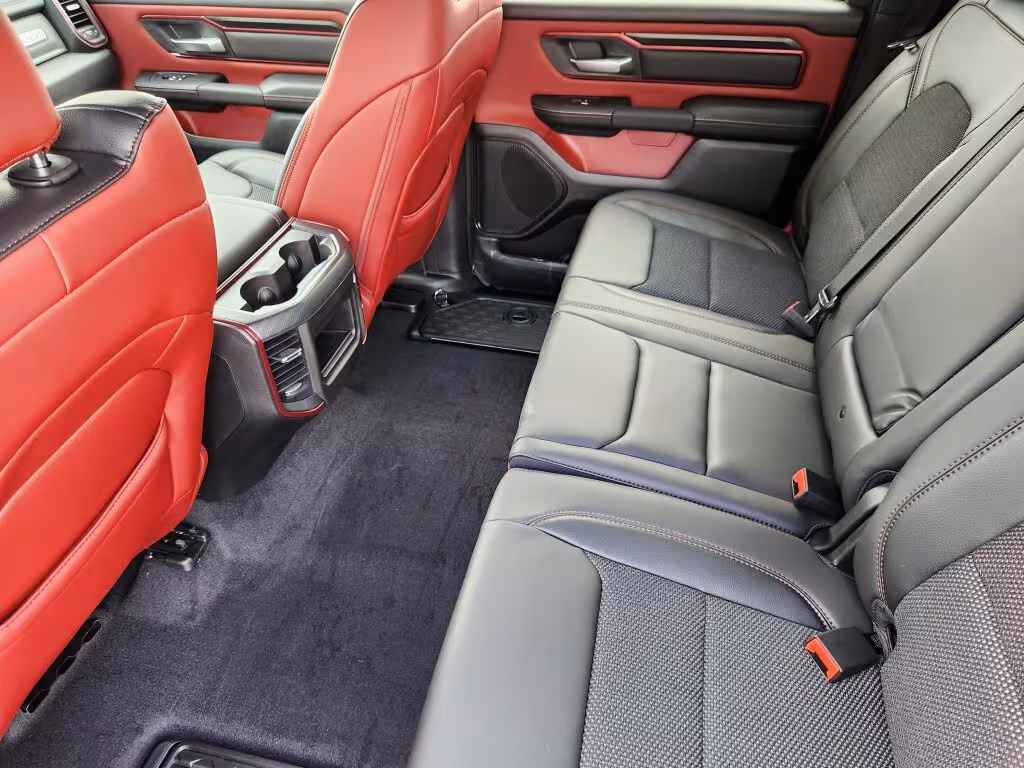 2025 Ram 1500 - 1C6SRFLP5SN738318 - Image #9