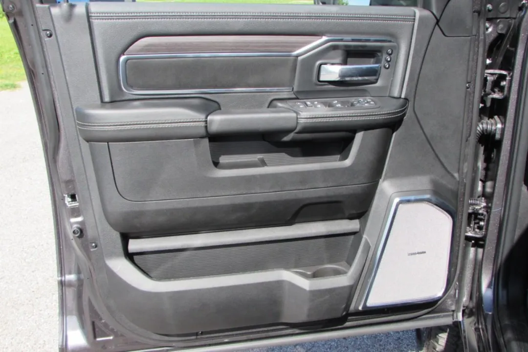 2025 Ram 2500 - 3C63R5NL5SG525189 - Image #17